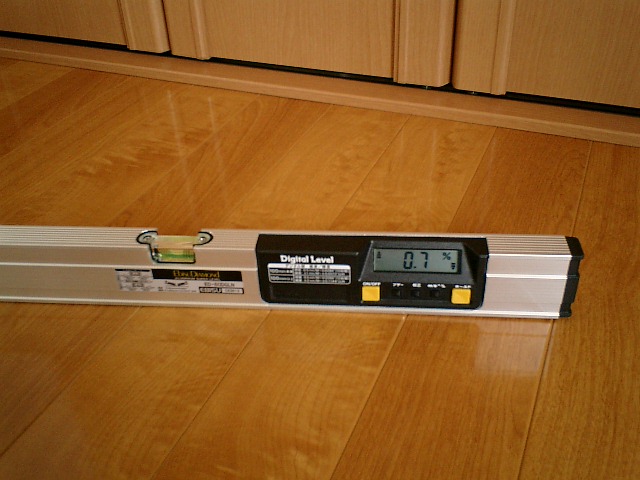 床フローリングの傾斜