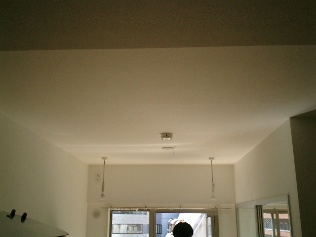 照明用シーリングの位置間違い